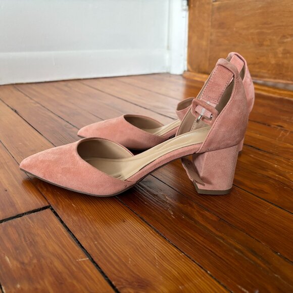 Brand New! Easy Spirit Emila Ankle Strap Pumps in Coral Suede - 6.5 - Picture 1 of 7